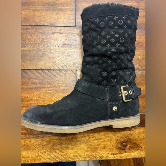 Louis Vuitton Authentic Black Suede Shearling Monogram Boots sz 39 (8.5/… - Picture 6 of 8